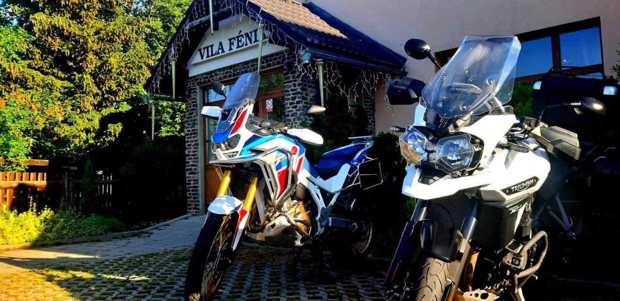 Vila Fenix B&B ルジョムベロク エクステリア 写真