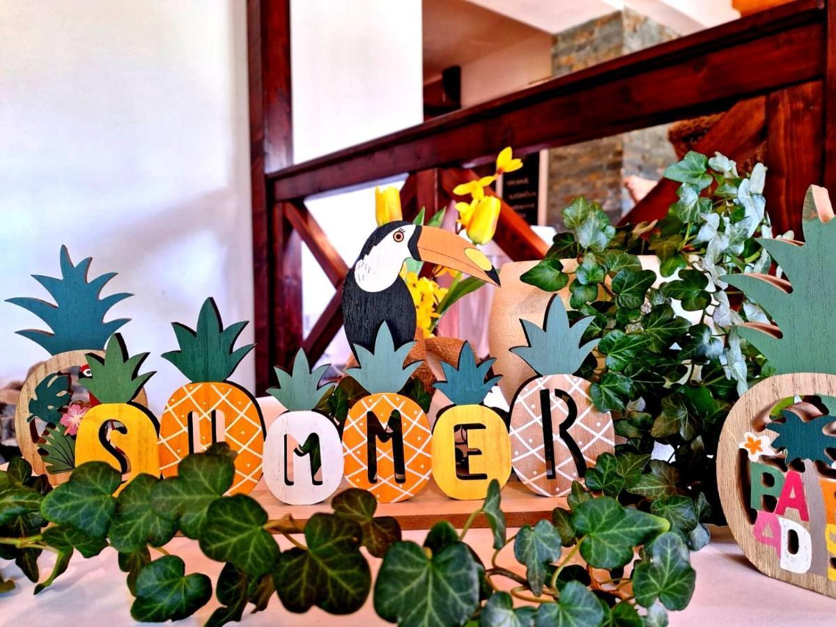 Vila Fenix B&B ルジョムベロク エクステリア 写真