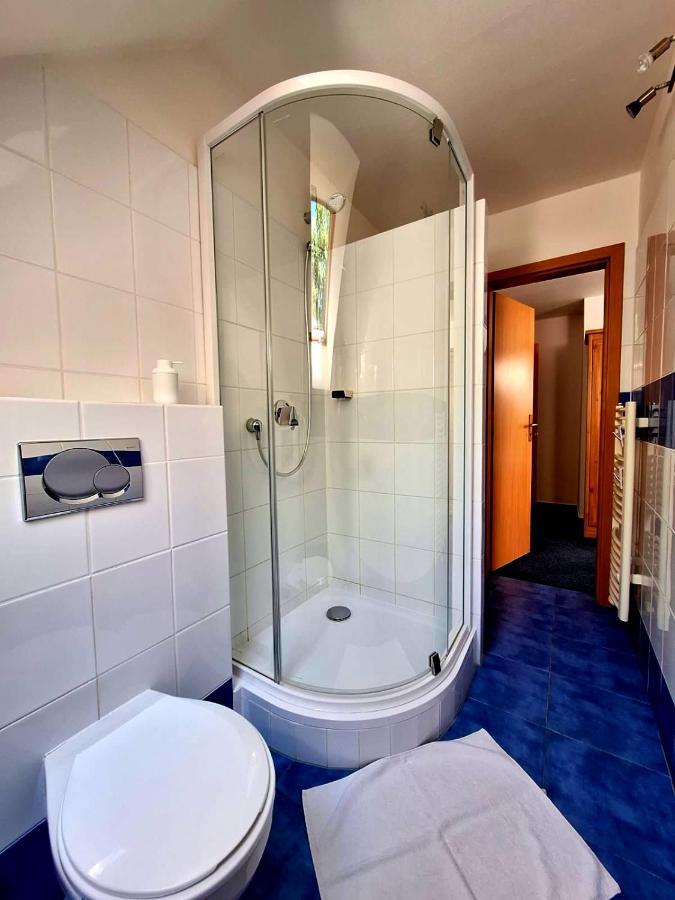 Vila Fenix B&B ルジョムベロク エクステリア 写真